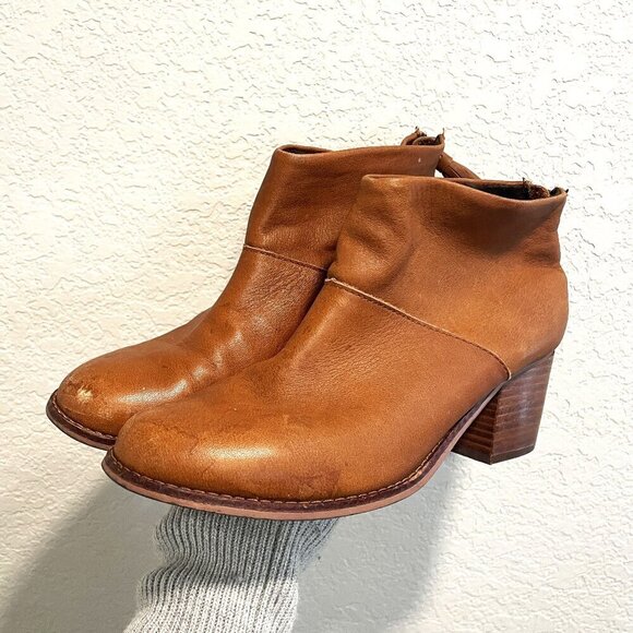 TOMS Camel Leather 7.5 Carpe Diem Booties - Picture 1 of 6